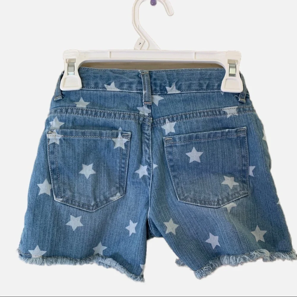 The Children’s Place Shortie Short Court Fringe Denim Stars. Size 6X/7